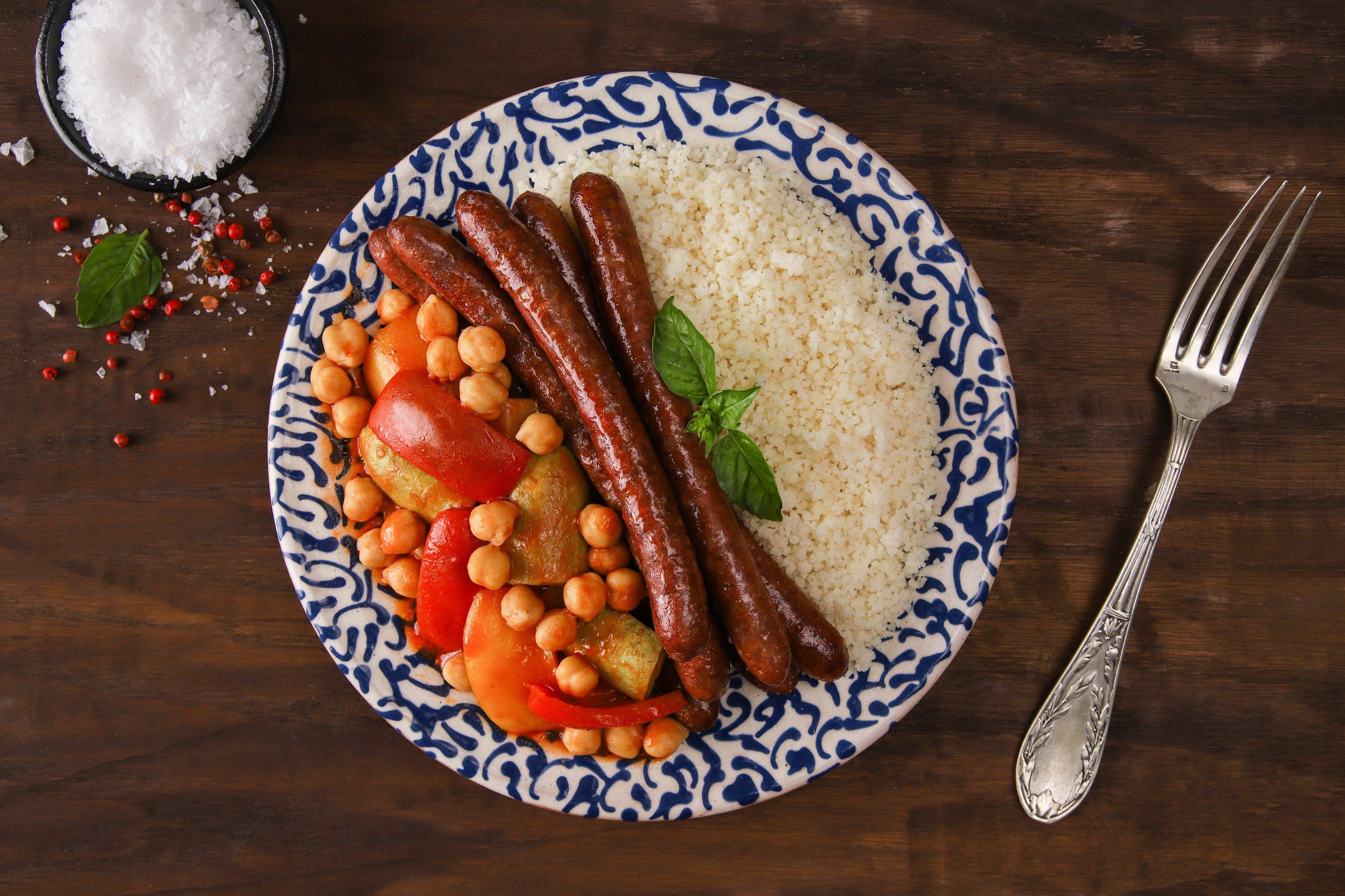 المرجيز المغربي Raw Items (No preservatives) المنتجات النيئة (خالية من المواد الحافظة) Moroccan Merguez Sausages 