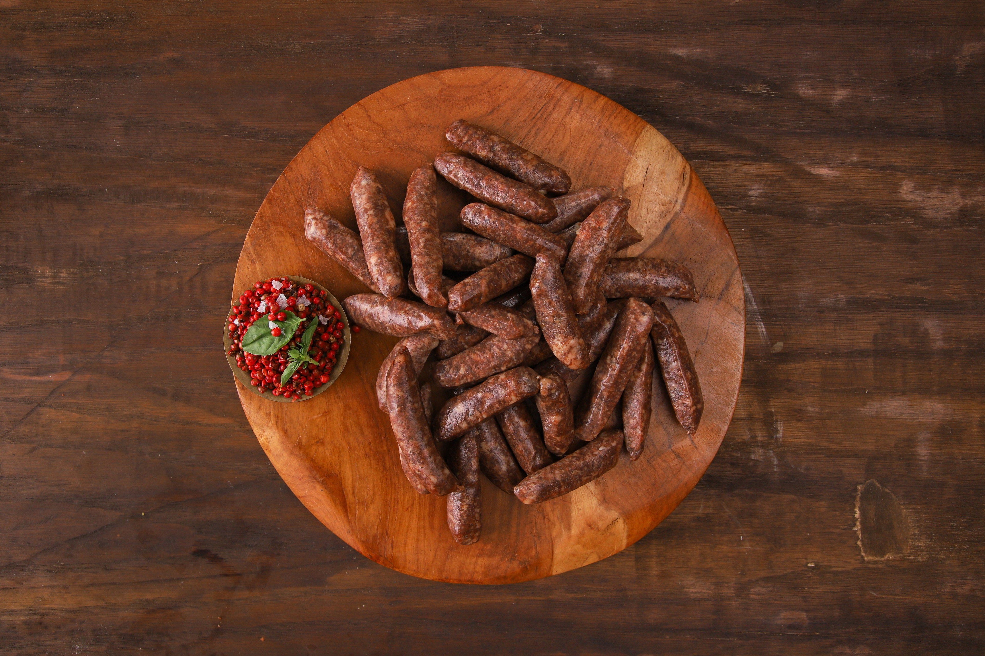 المقانق اللبنانية Raw Items (No preservatives) المنتجات النيئة (خالية من المواد الحافظة) Lebanese Makanek 